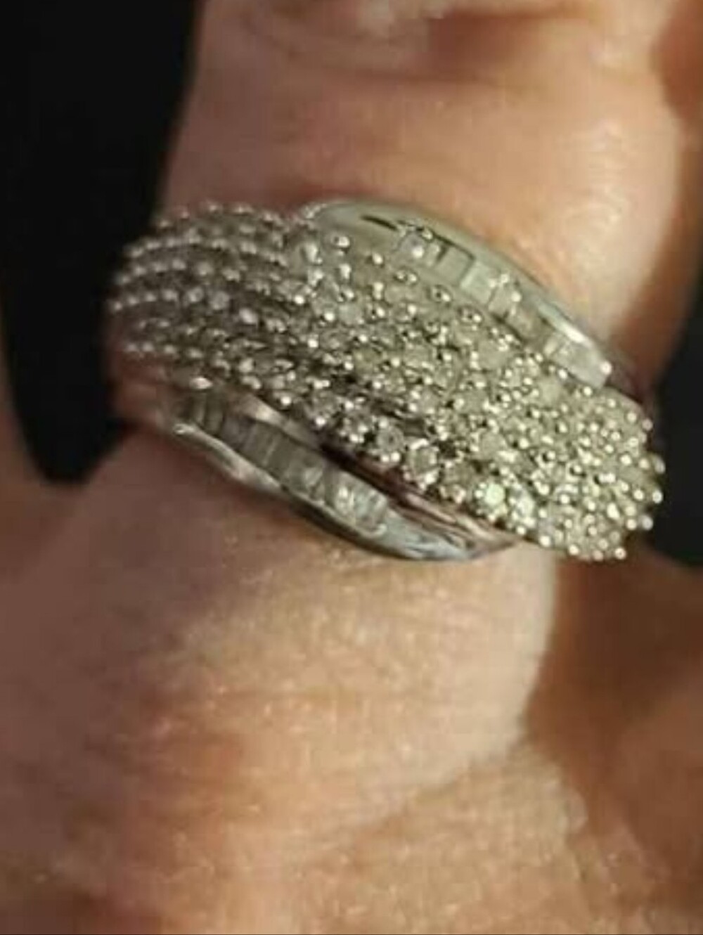 Diamond Ring - Picture 3 of 10